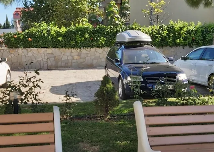 Rose Nesebar Slăntjev Brjag